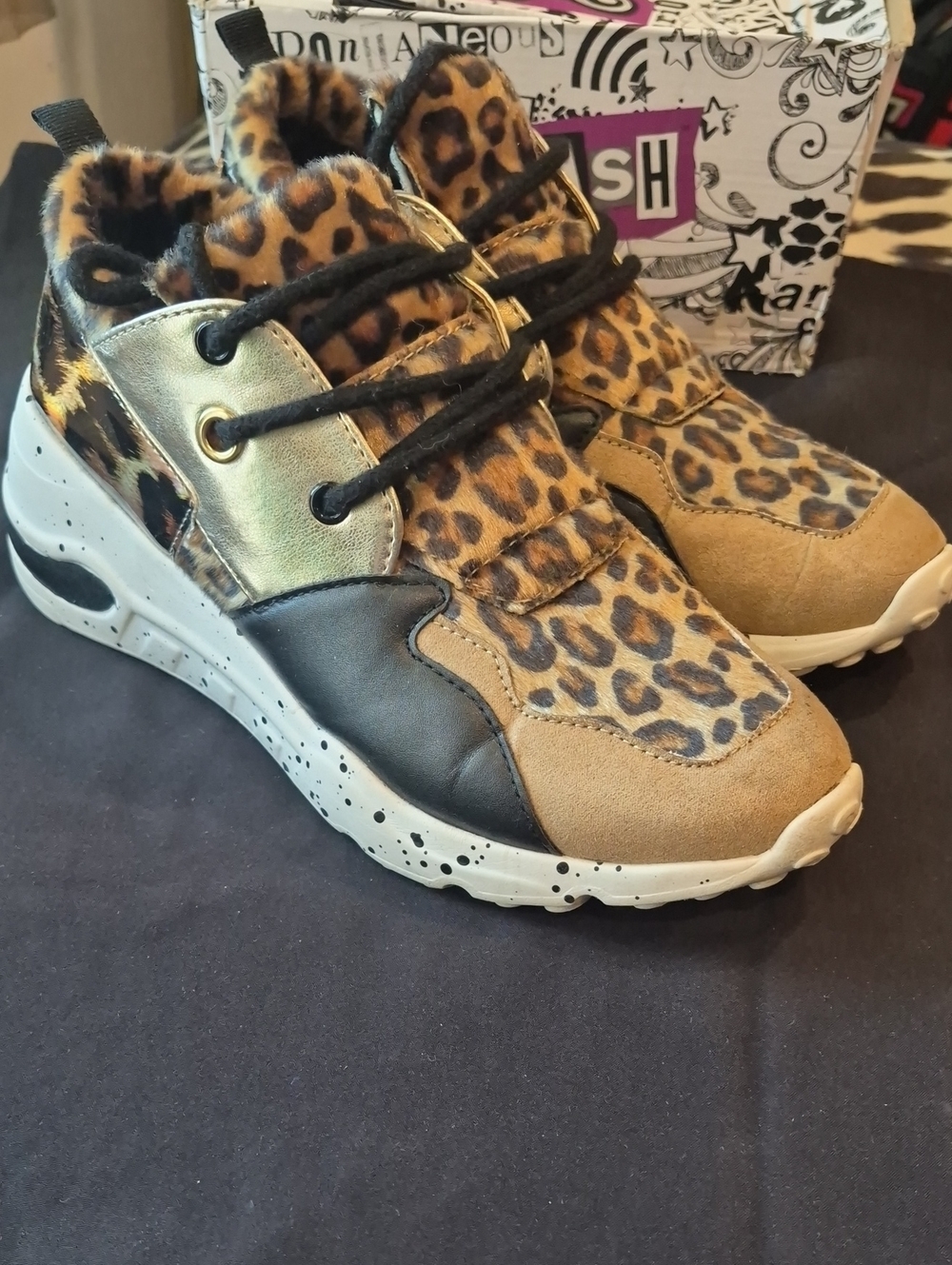 Leopard Print Women’s Fashion Sneakers - Brown/Black SZ.9